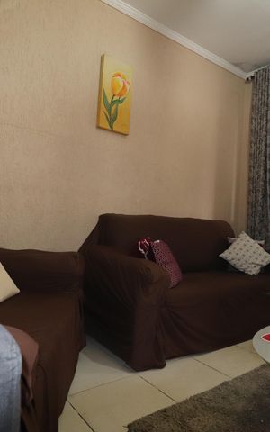 Casa à venda com 240m², 2 quartos e 2 vagasSala