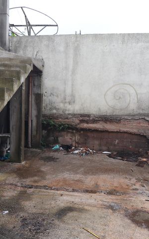 Casa à venda com 240m², 2 quartos e 2 vagasQuintal