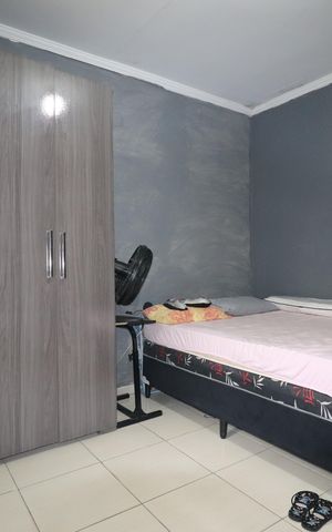 Casa à venda com 240m², 2 quartos e 2 vagasQuarto 1