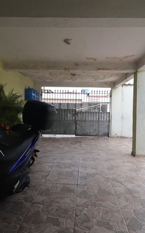 Casa à venda com 240m², 2 quartos e 2 vagasGaragem