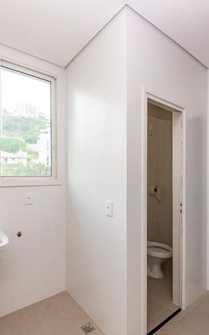 Apartamento à venda com 143m², 4 quartos e 3 vagasÁrea de Serviço