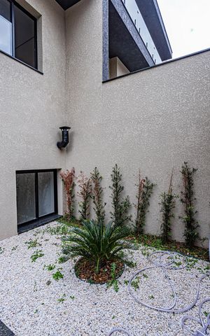 Casa à venda com 200m², 3 quartos e 3 vagas Casa à venda com 200m², 3 quartos e 3 vagasJardim