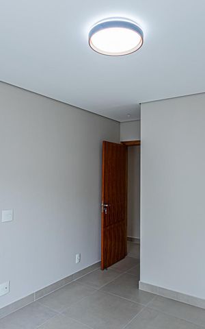 Casa à venda com 200m², 3 quartos e 3 vagas Casa à venda com 200m², 3 quartos e 3 vagasQuarto 2