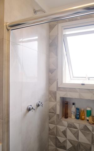 Apartamento à venda com 84m², 2 quartos e 2 vagasBanheiro da Suíte 2