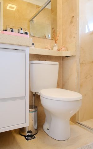 Apartamento à venda com 84m², 2 quartos e 2 vagasBanheiro da Suíte 1
