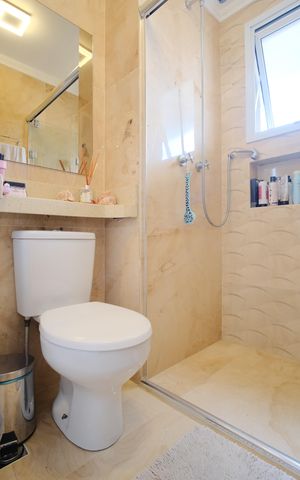 Apartamento à venda com 84m², 2 quartos e 2 vagasBanheiro da Suíte 1