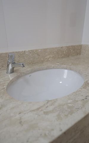 Casa à venda com 147m², 3 quartos e 2 vagas Casa à venda com 147m², 3 quartos e 2 vagasBanheiro 2