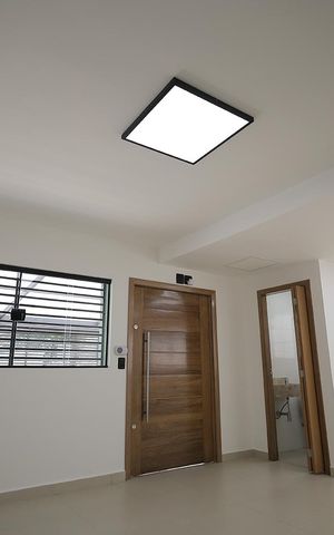 Casa à venda com 147m², 3 quartos e 2 vagas Casa à venda com 147m², 3 quartos e 2 vagasSala