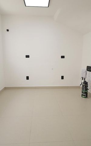 Casa à venda com 147m², 3 quartos e 2 vagas Casa à venda com 147m², 3 quartos e 2 vagasCozinha