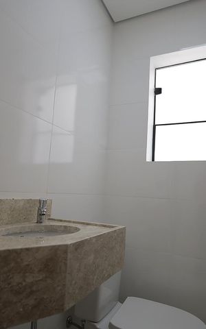 Casa à venda com 147m², 3 quartos e 2 vagas Casa à venda com 147m², 3 quartos e 2 vagasBanheiro 1