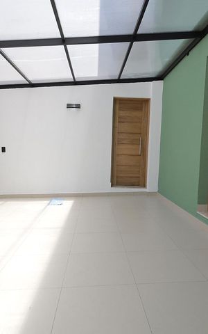Casa à venda com 147m², 3 quartos e 2 vagas Casa à venda com 147m², 3 quartos e 2 vagasGaragem