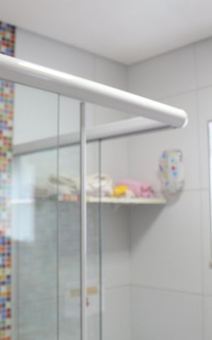 Casa à venda com 180m², 3 quartos e 3 vagasBanheiro