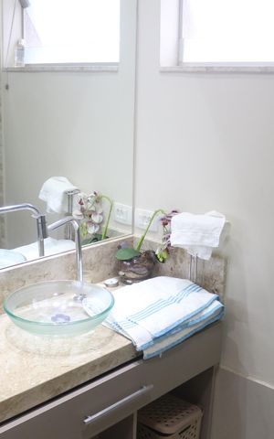 Casa à venda com 180m², 3 quartos e 3 vagasBanheiro da Suíte