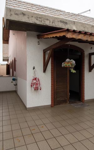 Casa à venda com 110m², 3 quartos e 2 vagas Casa à venda com 110m², 3 quartos e 2 vagasVaranda Quarto 3