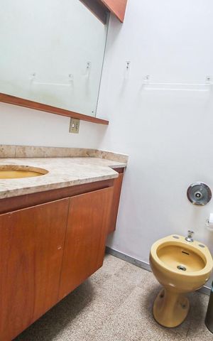 Casa à venda com 776m², 5 quartos e 4 vagasBanheiro da Suíte 2