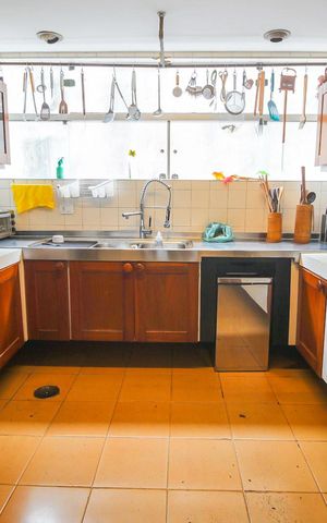 Casa à venda com 776m², 5 quartos e 4 vagasCozin