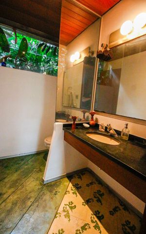 Casa à venda com 776m², 5 quartos e 4 vagasLavabo