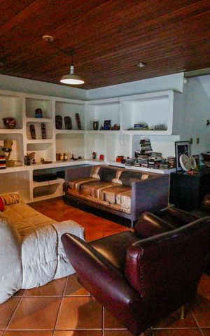 Casa à venda com 776m², 5 quartos e 4 vagasSala