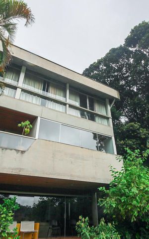 Casa à venda com 776m², 5 quartos e 4 vagasFachada 