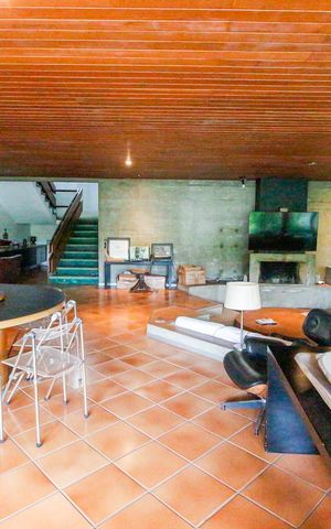 Casa à venda com 776m², 5 quartos e 4 vagasSala