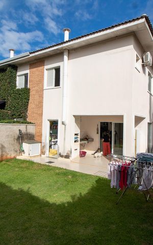 Casa de condomínio à venda com 140m², 2 quartos e 2 vagas Casa de condomínio à venda com 140m², 2 quartos e 2 vagasÁREA EXTERNA FUNDOS