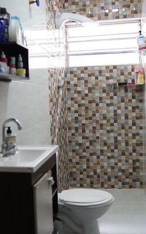 Casa à venda com 150m², 3 quartos e 1 vagaBanheiro 2