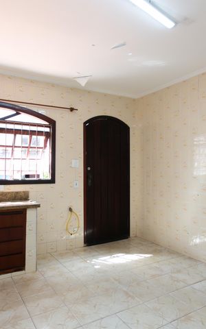 Casa à venda com 287m², 5 quartos e 3 vagas Casa à venda com 287m², 5 quartos e 3 vagasCozinha da Edícula