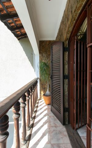 Casa à venda com 287m², 5 quartos e 3 vagas Casa à venda com 287m², 5 quartos e 3 vagasVaranda da Suíte