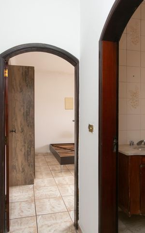 Casa à venda com 287m², 5 quartos e 3 vagas Casa à venda com 287m², 5 quartos e 3 vagasEdícula