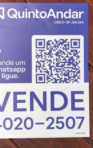 Casa à venda com 102m², 3 quartos e 5 vagas Casa à venda com 102m², 3 quartos e 5 vagasPlaca