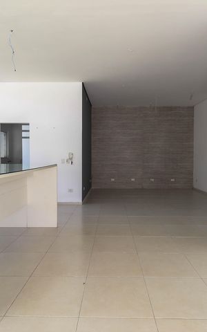 Casa à venda com 102m², 3 quartos e 5 vagas Casa à venda com 102m², 3 quartos e 5 vagasSala - Cozinha