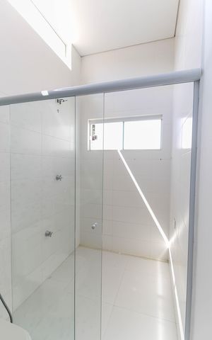 Casa à venda com 102m², 3 quartos e 5 vagas Casa à venda com 102m², 3 quartos e 5 vagasBanheiro da Suíte