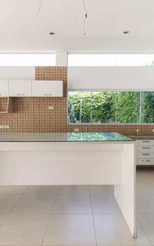 Casa à venda com 102m², 3 quartos e 5 vagas Casa à venda com 102m², 3 quartos e 5 vagasSala - Cozinha