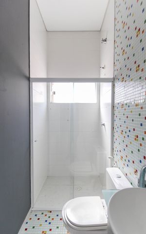 Casa à venda com 102m², 3 quartos e 5 vagas Casa à venda com 102m², 3 quartos e 5 vagasBanheiro Social