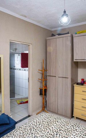 Casa à venda com 120m², 4 quartos e 1 vagaQuarto Suite  Casa 2