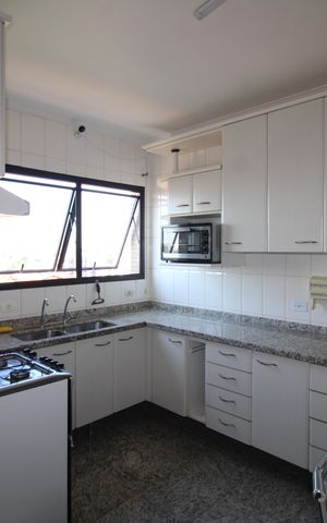 Apartamento para alugar com 115m², 3 quartos e 2 vagasCozinha