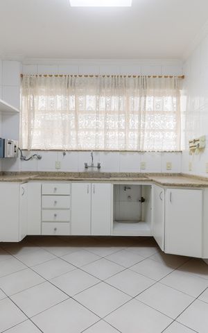 Apartamento à venda com 230m², 2 quartos e 2 vagas