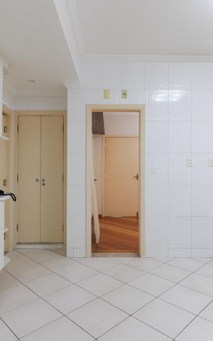 Apartamento à venda com 230m², 2 quartos e 2 vagas