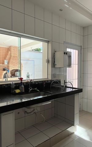 Casa à venda com 426m², 3 quartos e 4 vagas