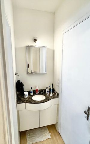 Apartamento à venda com 36m², 1 quarto e 1 vaga Apartamento à venda com 36m², 1 quarto e 1 vagaBanheiro da Suíte