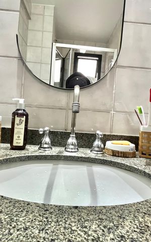 Apartamento à venda com 70m², 3 quartos e 2 vagas Apartamento à venda com 70m², 3 quartos e 2 vagasBanheiro da Suíte