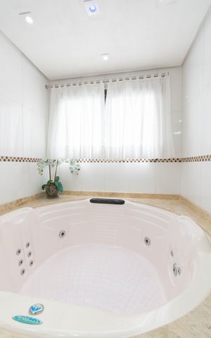 Apartamento à venda com 258m², 4 quartos e 3 vagas