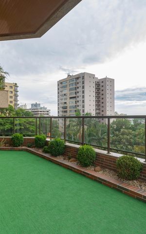 Apartamento à venda com 258m², 4 quartos e 3 vagas