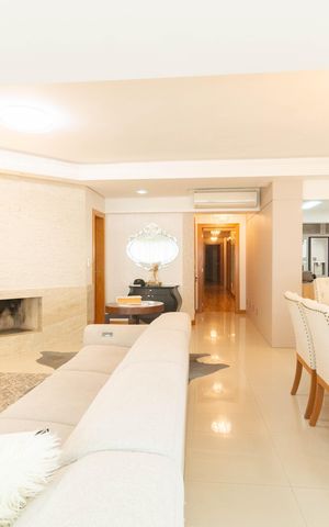 Apartamento à venda com 258m², 4 quartos e 3 vagas