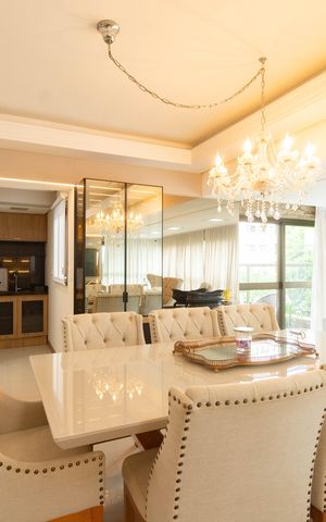 Apartamento à venda com 258m², 4 quartos e 3 vagas