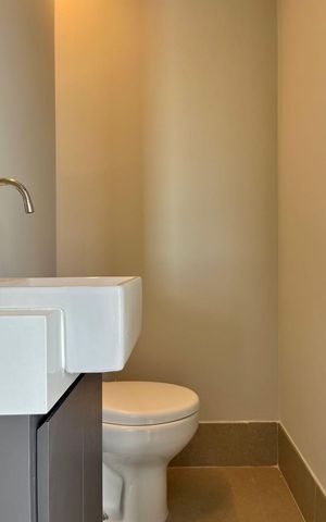 Apartamento à venda com 130m², 2 quartos e 2 vagas Apartamento à venda com 130m², 2 quartos e 2 vagasLavabo