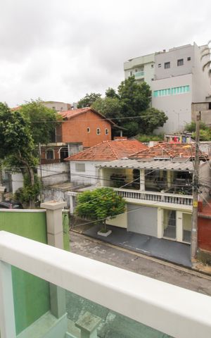 Apartamento à venda com 108m², 2 quartos e 2 vagas Apartamento à venda com 108m², 2 quartos e 2 vagasSacada do Quarto 1