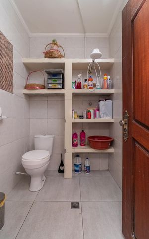 Casa para alugar com 300m², 4 quartos e 2 vagasBanheiro