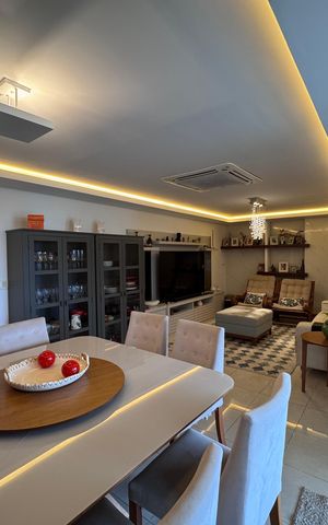 Apartamento à venda com 157m², 4 quartos e 3 vagas Apartamento à venda com 157m², 4 quartos e 3 vagasSala