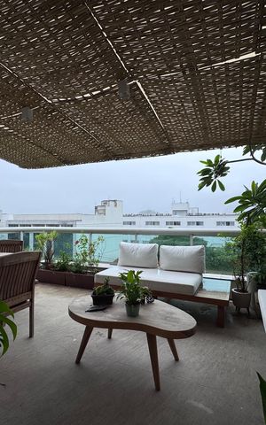 Apartamento à venda com 157m², 4 quartos e 3 vagas Apartamento à venda com 157m², 4 quartos e 3 vagasVaranda